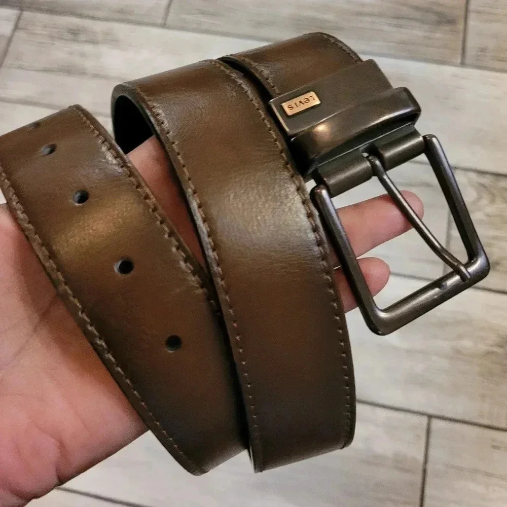 LEVI'S Men's size 40 brown leather belt minimalist casual career neutral